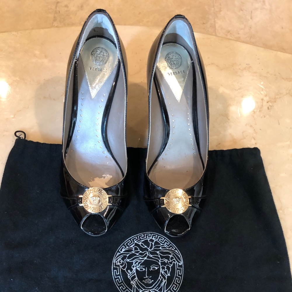 Versace Black Pumps